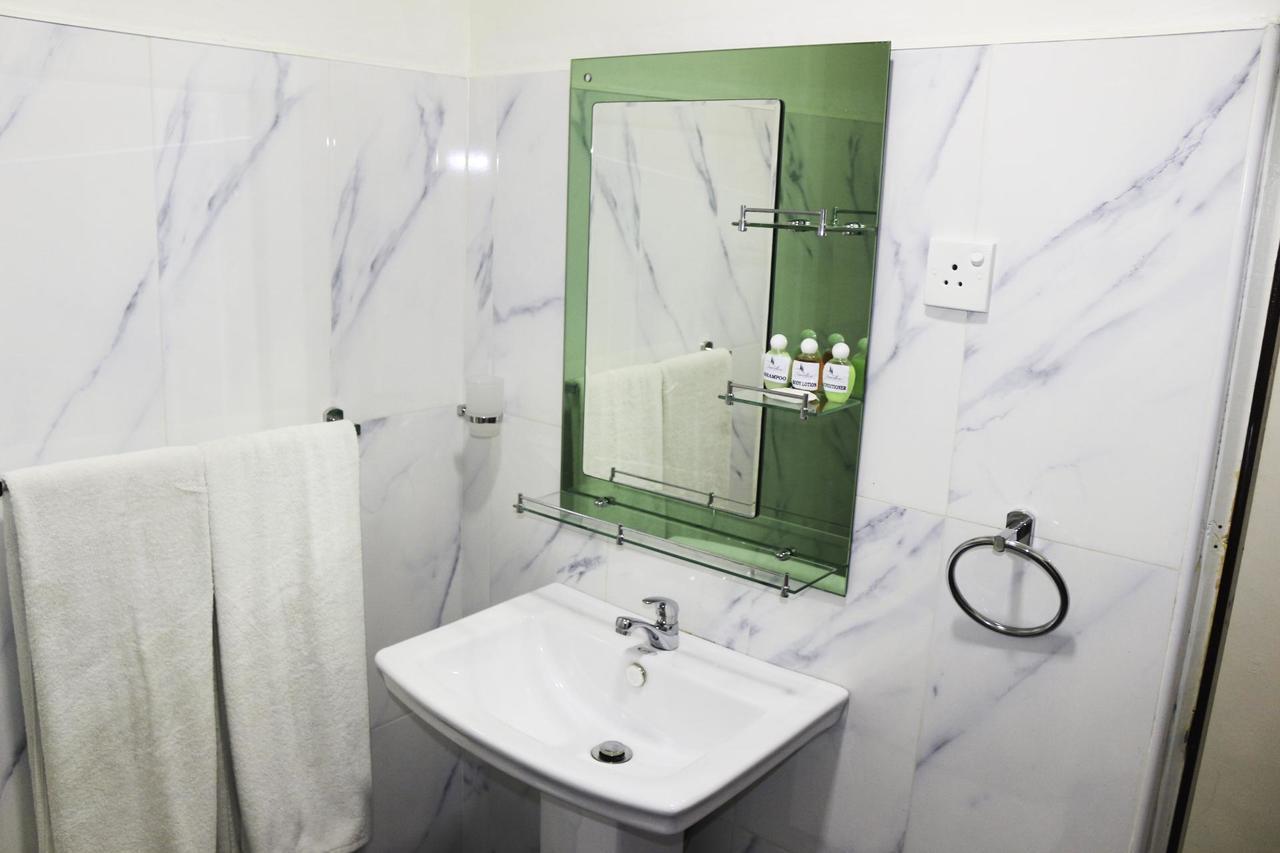 Yoho Travellers Residence キャンディー エクステリア 写真