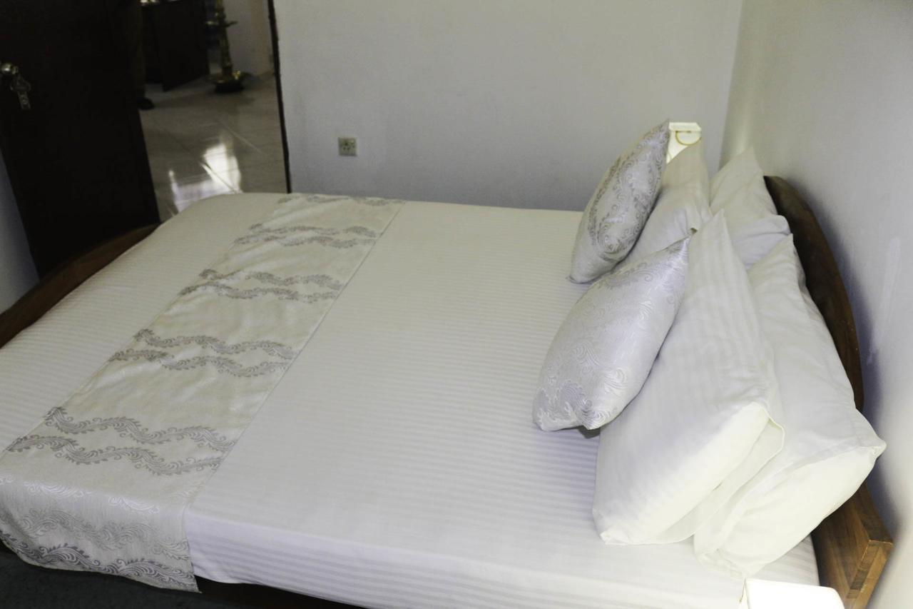 Yoho Travellers Residence キャンディー エクステリア 写真