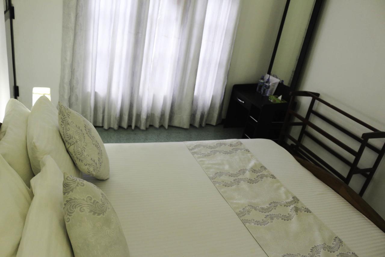 Yoho Travellers Residence キャンディー エクステリア 写真